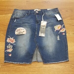 NWT Royalty For Me Women's Denim Skirt with Floral Embroidery